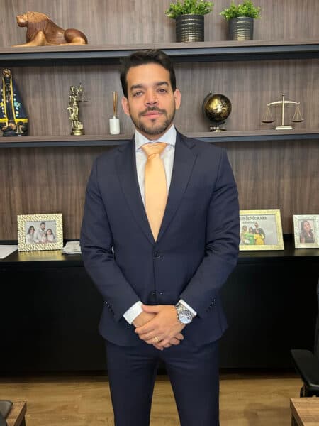 Retrato profissional do Dr. Philipe Reis